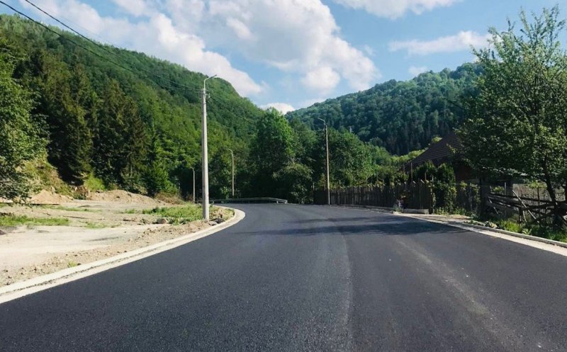 Un nou tronson din Drumul Apusenilor a fost asfaltat. Stadiul lucrărilor a trecut de 90%