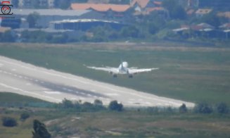 Scamatorii spectaculoase la aterizările de pe Aeroportul Cluj. Talentul piloților vs. vântul puternic de 30km/h