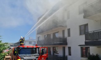 INCENDIU într-un bloc din Florești. 7 autospeciale acționează la fața locului