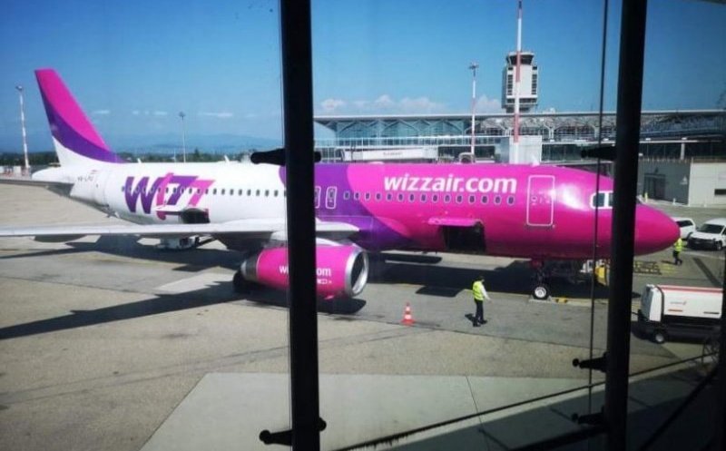 Incident pe Aeroportul din Cluj. Avion întors din drum după ce a lovit niște păsări la decolare