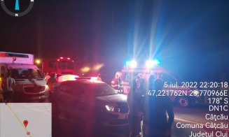 Accident Cluj: Mașină răsturnată după un impact cu un tractor. Un tânăr a ajuns la spital