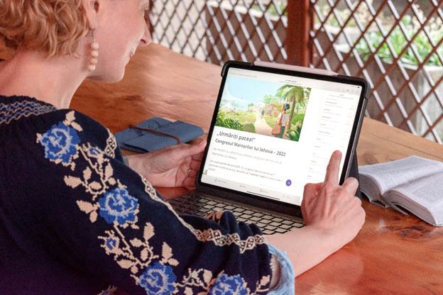 „Urmăriți pacea!” - Congresul Regional al Martorilor lui Iehova se desfășoară online și în 2022