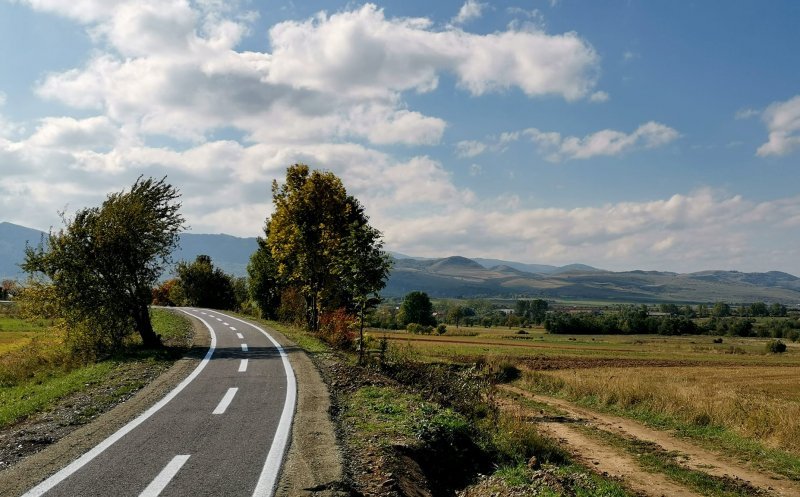 Se lucrează la pista de biciclete din Huedin. Traseul merge pe o fostă cale ferată din Cluj și va fi unul dintre cele mai spectaculoase din țară