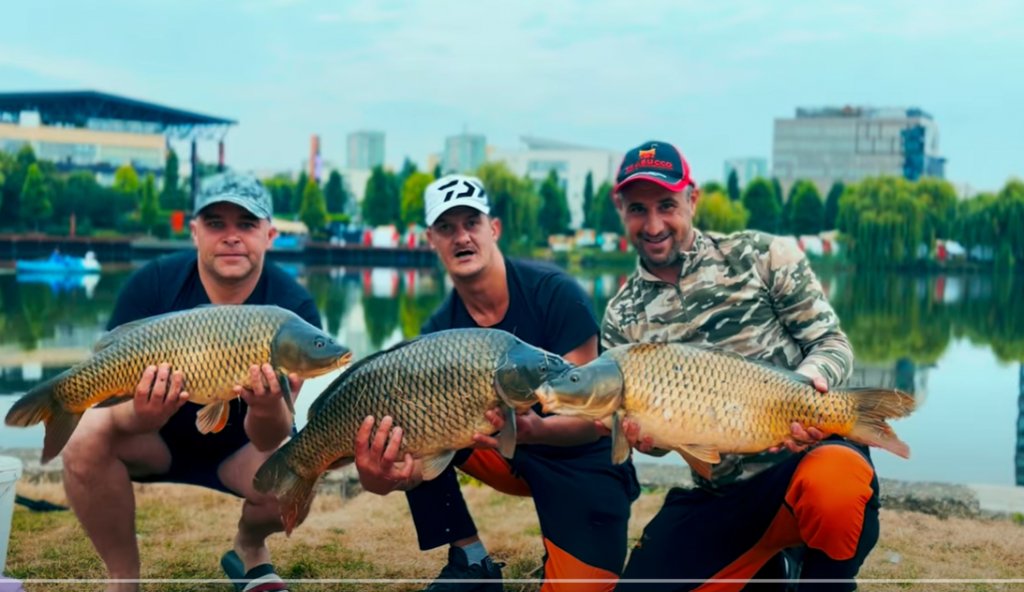 Captură impresionantă pe Lacul Gheorgheni din Iulius Parc