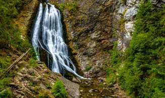 Cascada Vălul Miresei în toată splendoarea sa. Imagini din dronă cu perla din Munții Apuseni