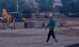 IMAGINI cu șantierul de la Sala Sporturilor din Cluj-Napoca. "De ce ne filmaţi?"/ "Să vadă lumea dacă munciţi"