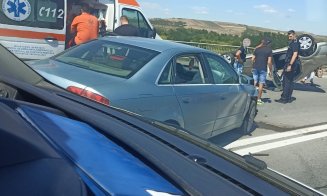 Accident pe centura Vâlcele-Apahida. Una dintre mașini, cu roțile-n sus