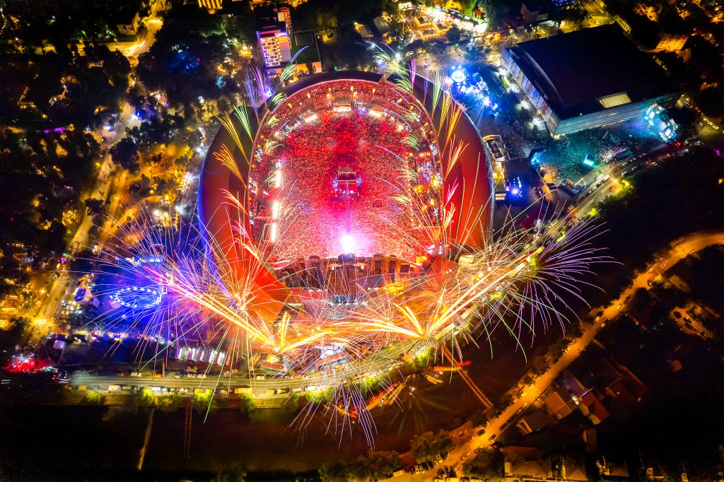 Peste 60 milioane euro rămân în Cluj-Napoca, după UNTOLD 2022 / Investiții de 1 mil. lei  în Cluj Arena si Parcul Central