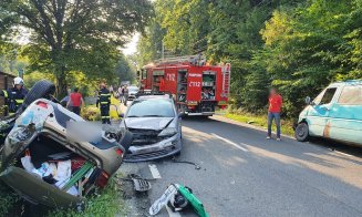Accident urât pe drumul Sfântul Ioan din Cluj-Napoca. O femeie a ajuns la spital