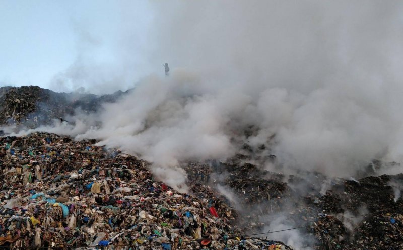 Incendiu la  groapa de gunoi de la Pata Rât