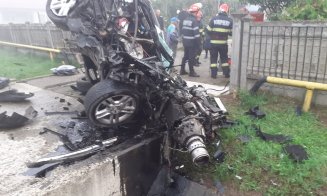 ACCIDENT grav în Cluj: Mașina a devenit o adunătură de fiare. A intervenit descarcerarea