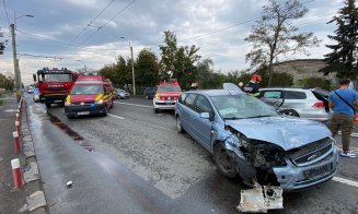 Accident pe Traian Vuia, lângă aeroport. Se circulă în coloană