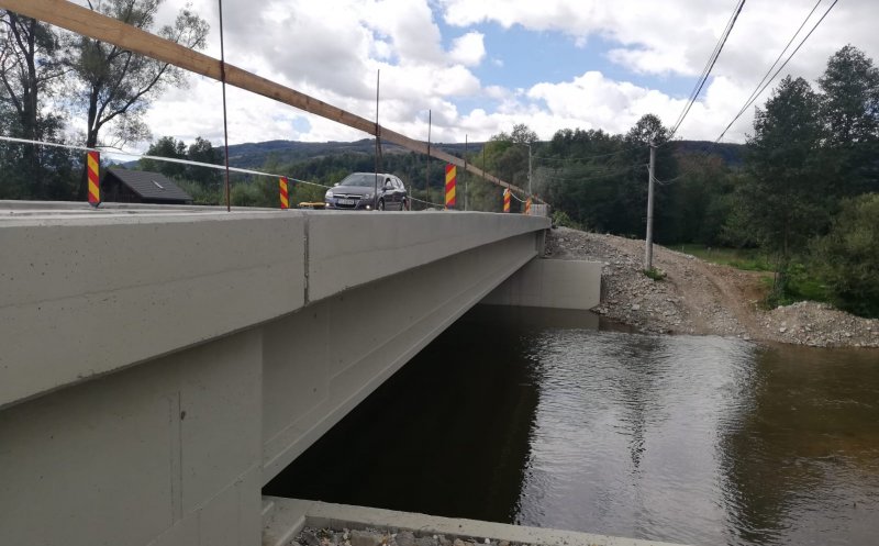 Noul pod peste râul Crișul Repede din Valea Drăganului a fost deschis circulației