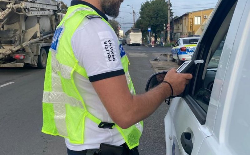 Șoferul unei dube, reținut după ce a fost prins mort de beat la volan prin Cluj. Avea și carnetul suspendat