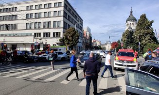 Încă un accident auto la Opera Cluj. Tot 4 mașini au fost implicate și aici