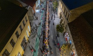 Midnight Snack, la Zlele Clujului! Cea mai mare masă din oraş a fost întinsă pe strada Napoca