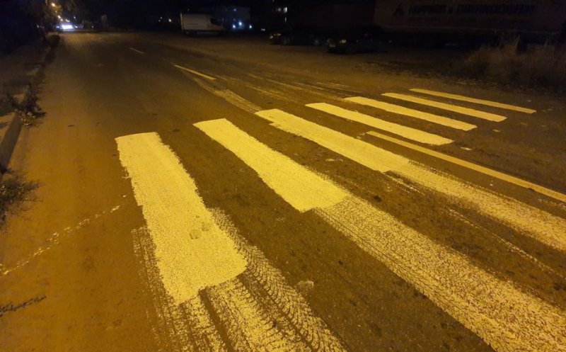Un român şi-a desenat pe un drum naţional propria trecere de pietoni. S-a ales cu un dosar penal