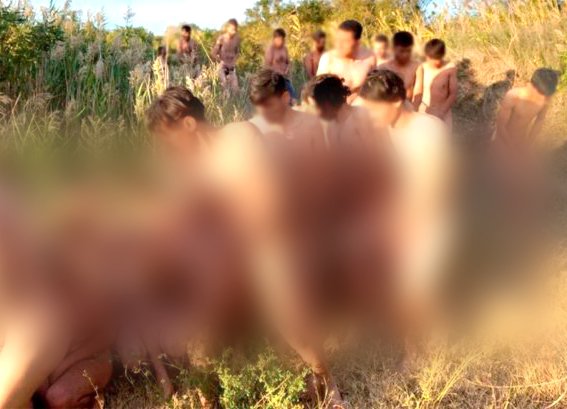 Ημέρα του Κλουζ |  «Ντροπή στον πολιτισμό»: Η ελληνική αστυνομία βρήκε δεκάδες γυμνούς μετανάστες στα σύνορα με την Τουρκία.  Η Άγκυρα κατηγορεί την Αθήνα για κατασκευή ψευδών πληροφοριών