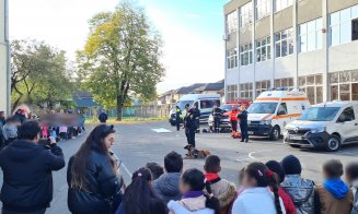 Elevii Şcolii Gimnaziale "Traian Dârjan" Cluj-Napoca au avut parte de o vizită din partea serviciilor de urgență din județul Cluj