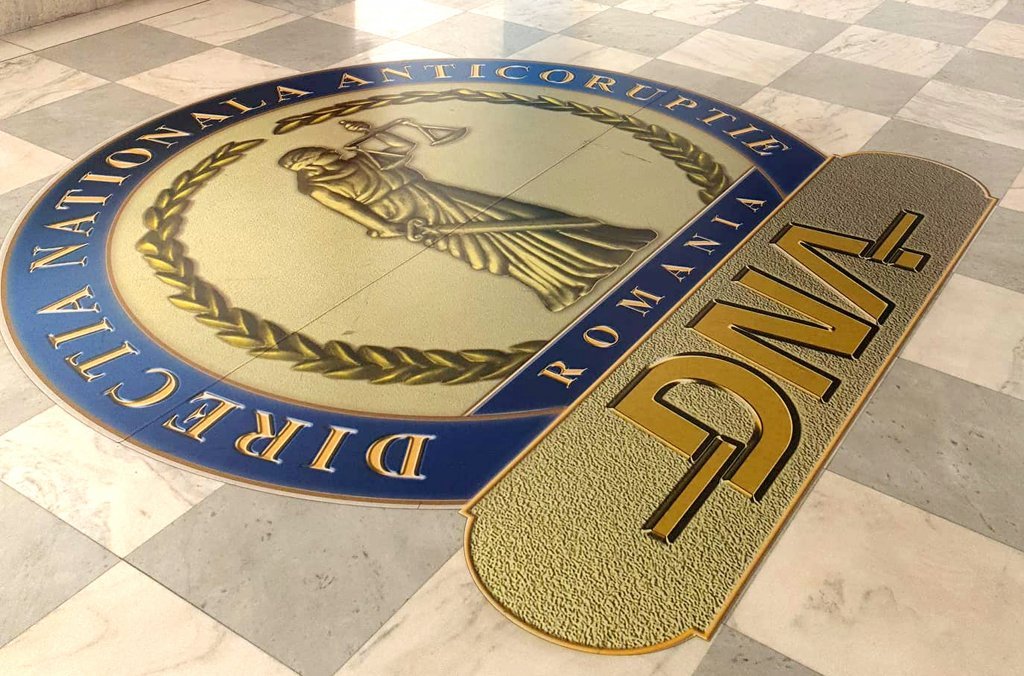 Director de la CNAIR, reţinut de DNA. Anchetatorii l-au prins în FLAGRANT când lua MITĂ