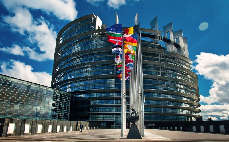 Comisia Europeană anunță plățile și transferurile instant în euro