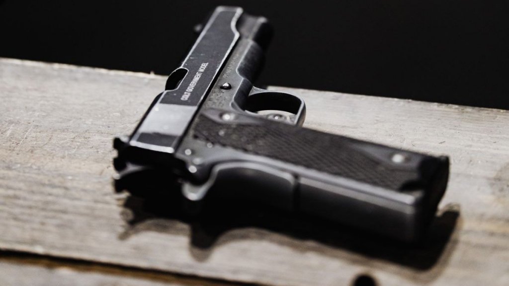 Încă un polițist s-a împușcat cu arma din dotare! Este al doilea caz astăzi