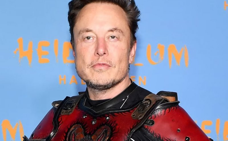 NICI VORBĂ de Elon Musk, la Castelul lui Dracula de la Bran! A petrecut la New York de Halloween