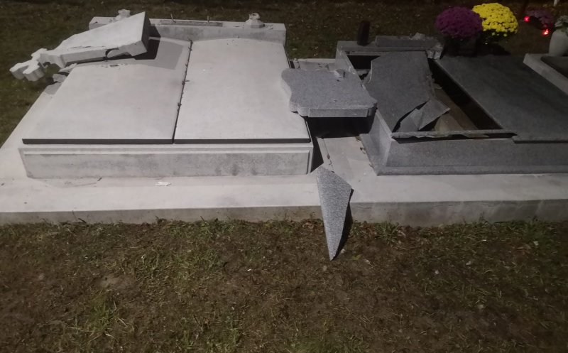 Morminte vandalizate în Cluj-Napoca în noaptea de Halloween