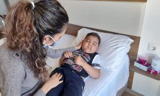 Copilăria plină de vânătăi a unui copil de 5 ani