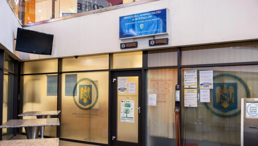Peste 1.000 de cereri de prelungire a dreptului de ședere și muncă, la Imigrări Cluj, în ultima lună