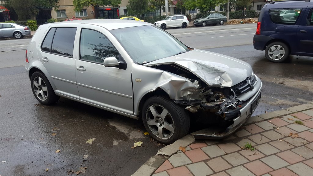 Campioni la accidente. Companiile de asigurări au dat anul trecut despăgubiri zilnice de 2 mil. euro doar din RCA