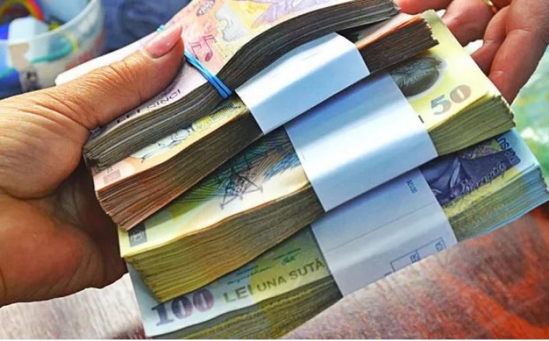 Tânără de 21 de ani, arestată pentru furt. A pătruns într-un birou din Cluj și a plecat cu peste 4.000 de euro