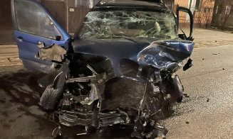 ACCIDENT cu 3 maşini făcute praf în Floreşti, după miezul nopţii: IPJ - Viraj fără acordare de prioritate. Floreştenii - Carnetul luat pe viaţă în caz de "liniuţe"