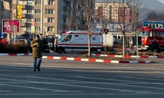 Tamponare în parcare la VIVO. Au intervenit Salvarea și pompierii