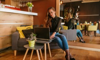 Angajații români preferă cel mai mult să aibă un program flexibil
