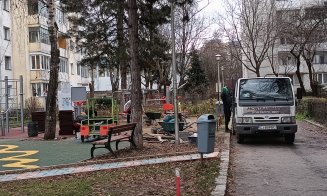 Hărnicie de duminică în Mănăștur: ”Trebuie TERMINATĂ lucrarea de SĂRBĂTORI” / Au revenit și băncile