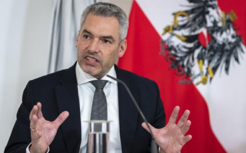 Românii din Austria s-au mobilizat! I-au cerut demisia cancelarului Karl Nehammer