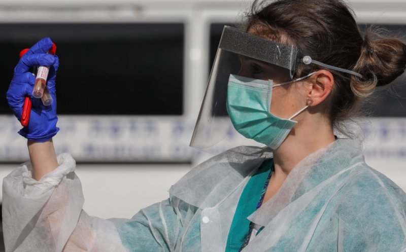 INSP: Peste o treime din cazurile cu Omicron confirmate au fost cu varianta BA.5