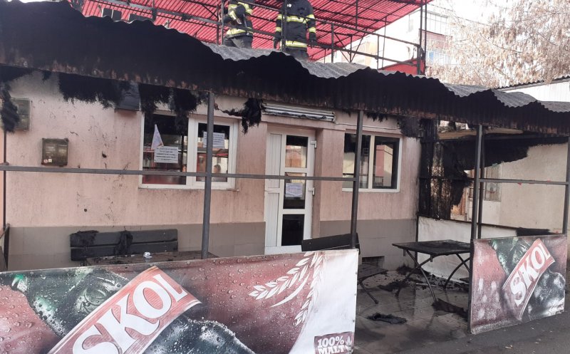 Le-a luat foc barul în ziua de Crăciun