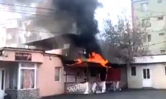 Le-a luat foc barul în ziua de Crăciun