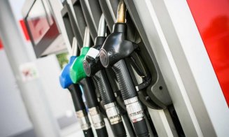 Benzina se scumpește de Anul Nou. Guvernul nu mai prelungește compensarea cu 50 de bani la carburanți. Ciucă: Dacă prețurile o iau razna, o aplicăm din nou