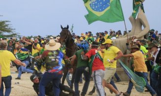 Atacul de la Capitoliu în varianta braziliană: Extremiștii pro-Bolsonaro au vandalizat Congresul, Curtea Supremă şi Palatul prezidenţial