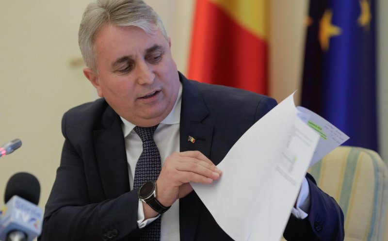 USR îi cere demisia ministrului Lucian Bode: „Presiunile asupra UBB nu te fac mai puţin hoţ”