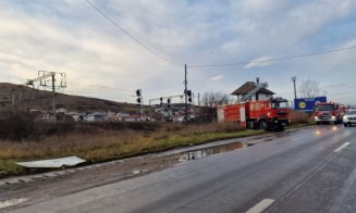 INCENDIU în Sânnicoară. Intervin pompierii cu mai multe autospeciale