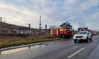 INCENDIU în Sânnicoară. Intervin pompierii cu mai multe autospeciale