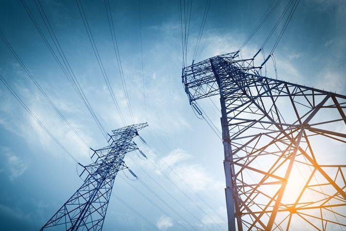 Amenzi usturătoare pentru furnizorii de energie. ANRE i-a „taxat” pentru că au citit indexul cu întârziere