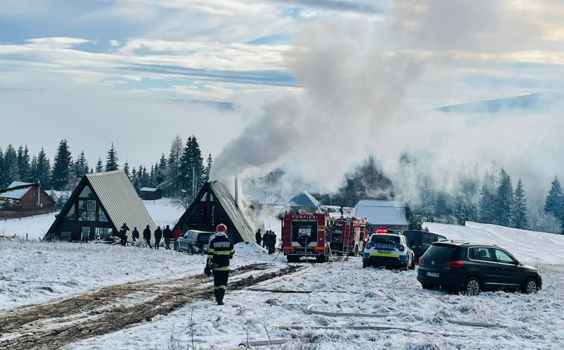 Incendiu la o cabană din Mărișel. De la ce a pornit focul