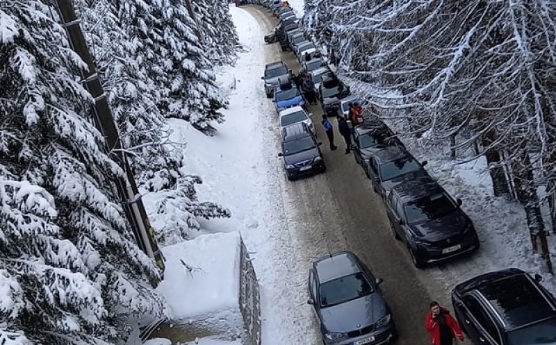 Clujenii au dat năvală la munte! Stațiunea Băișoara este la capacitate maximă / Drumul este blocat