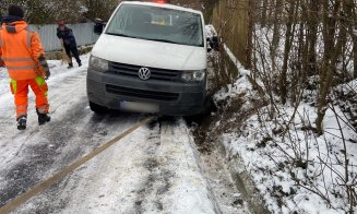 ACCIDENT teribil la Cluj. O autoutilitară a alunecat peste un tânăr și i-a STRIVIT un picior