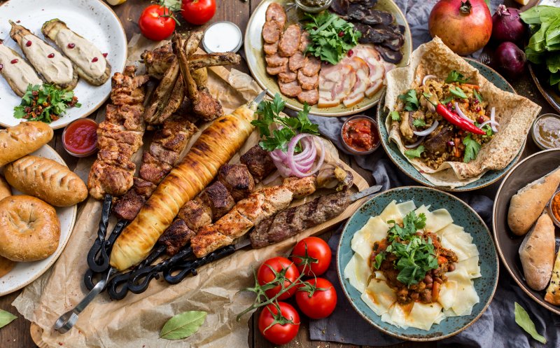 Ai grijă ce pui în farfurie! Tipul de alimentaţie care creşte riscul de depresie